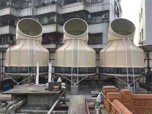 如何快速区分是开式冷却塔还是闭式冷却塔？(闭式冷却塔与开式冷却塔的价格)