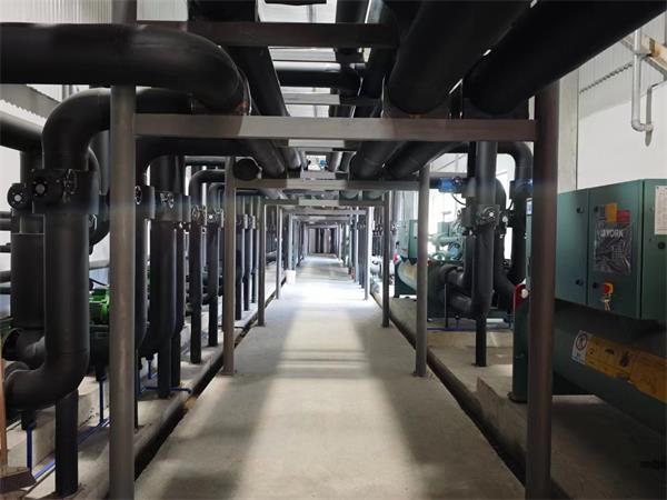 风冷螺杆式工业冷水机的清洗并不像想象的那么简单